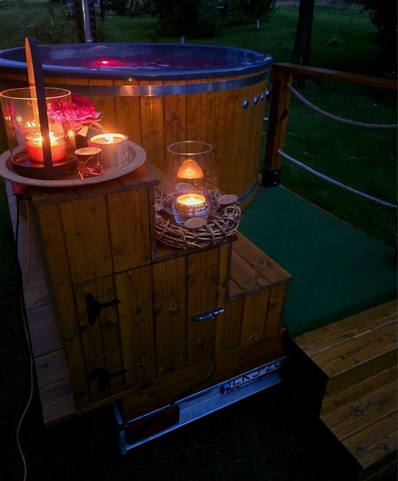 Wynajem mobilnej balii z jacuzzi