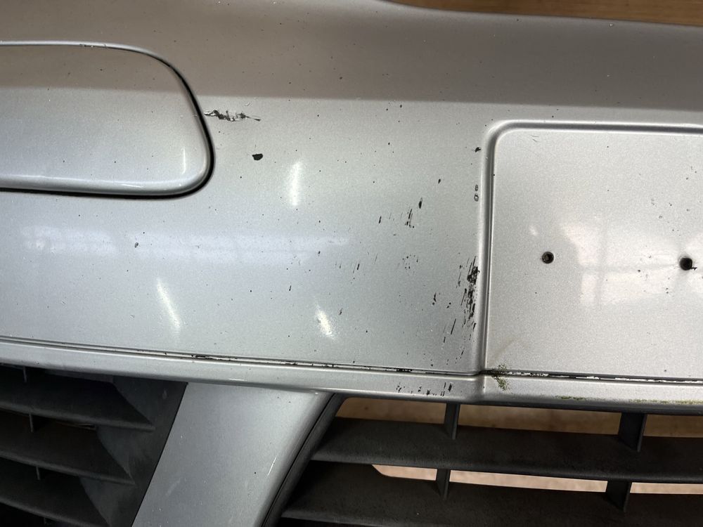 Zderzak przedni Golf 5 Plus kolor LA7W
