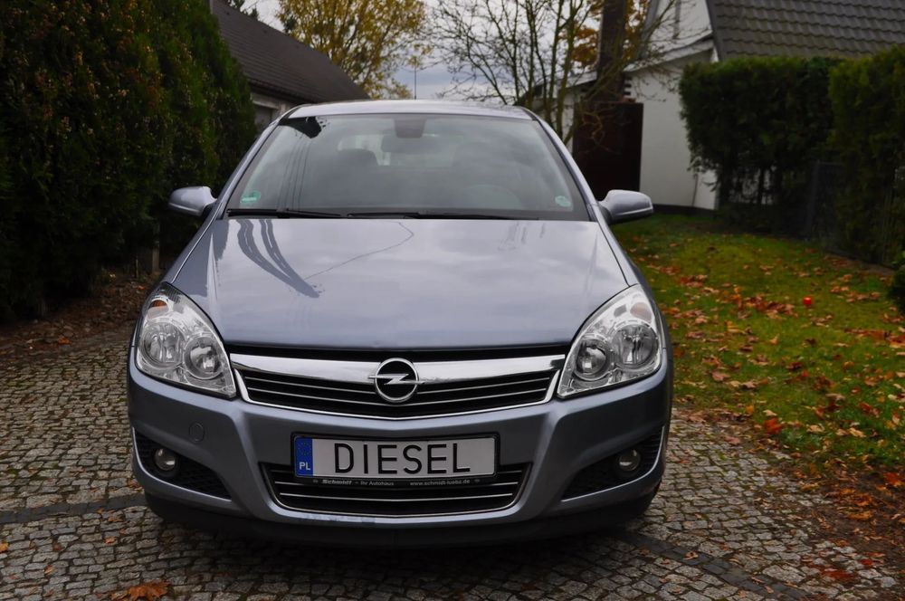 Opel Astra HATCHBACK 1.7 110KM  5d NAVI 195000km KLIMA  HAK