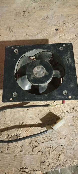Продам вентилятор MU1238A-11B