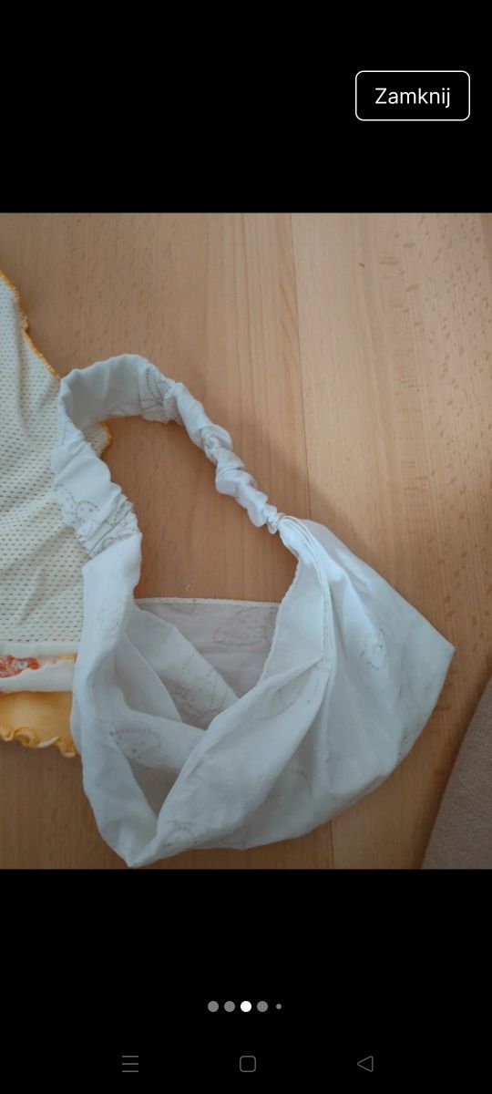 Zestaw czapeczek chust szalików i nakryć głowy dla dziewczynki