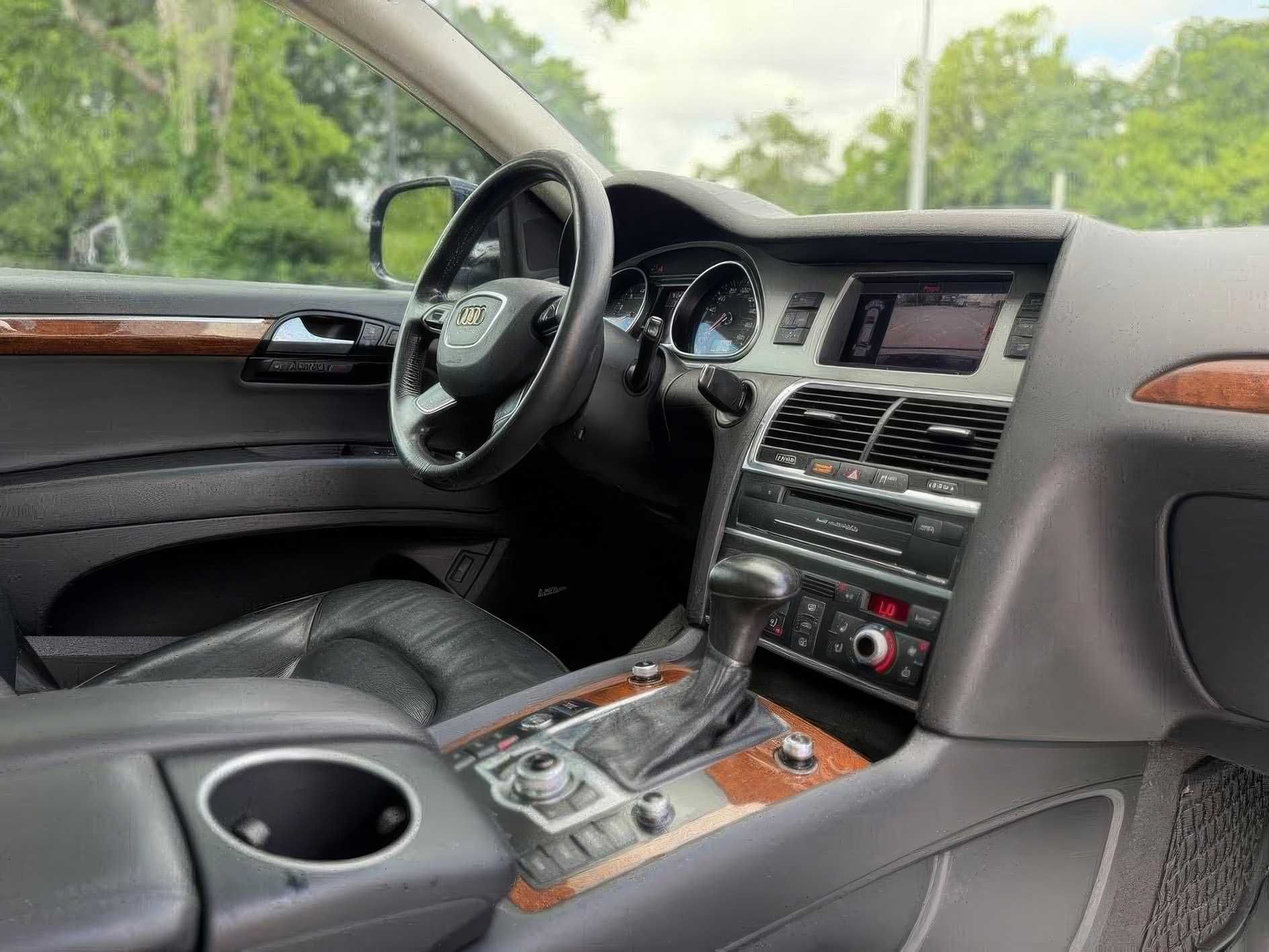 2014 Audi Q7  quattro S-Line Prestige