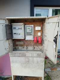 Skrzynka elektryczna licznik budowlana z  bezpiecznikami