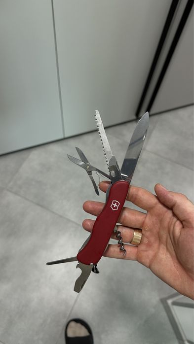 Ніж Victorinox Outrider