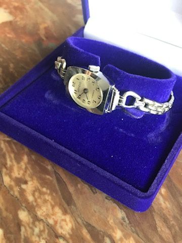 Zabytkowy zegarek damski marki Simba Swiss Made Vintage