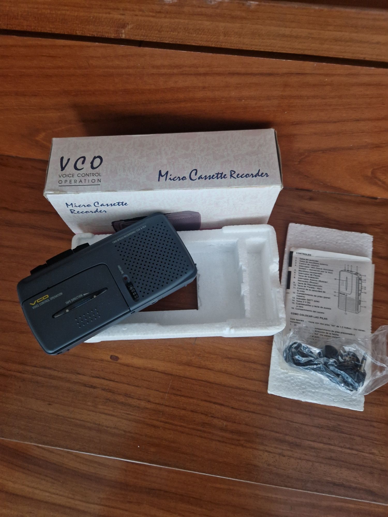 Gravador de microcassettes (som)