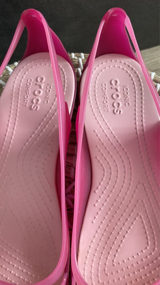 Crocs sandały Isabella Huarache Flat Petal Pink/Coral W10 41/42