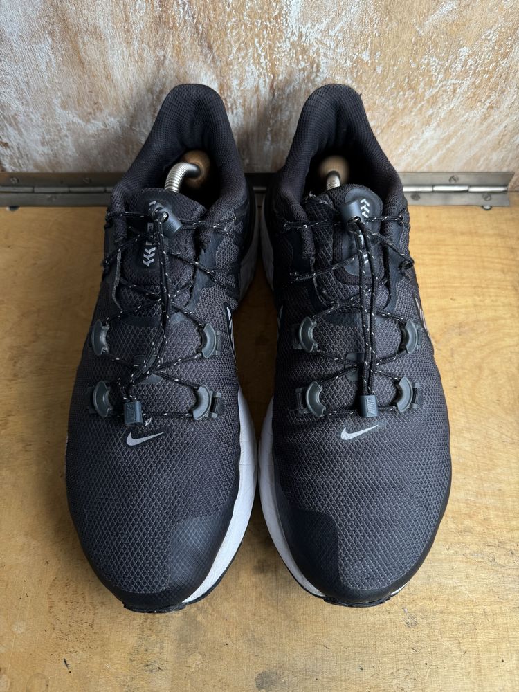 Кросівки Nike legend react 3