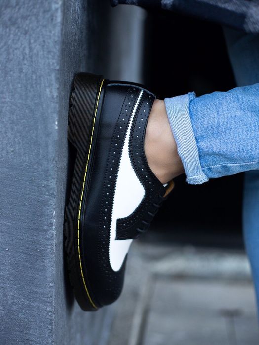 Туфли кожаные Dr.Martens 3989 Black White Brogue Bex Oxfor