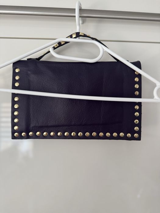 Torebka Massimo Contti kopertowka listonoszka fioletowa ćwieki