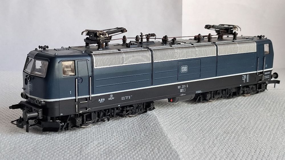 Lokomotywa H0 Roco BR 181