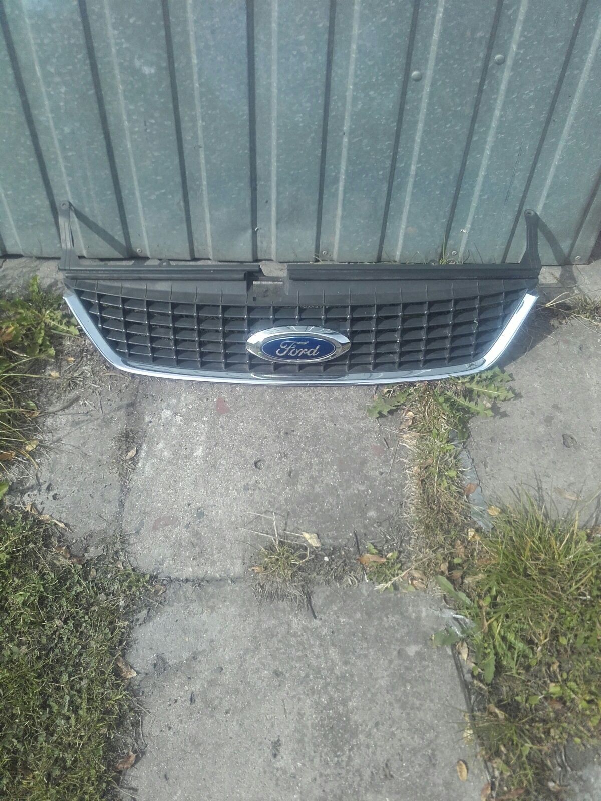 Grill Mondeo mk 4.