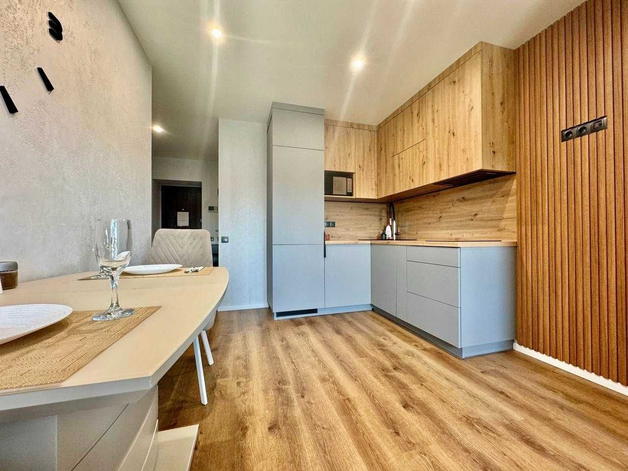 ApartPoltavaРозкішна 1-кімн ЦЕНТР міста, ТРОПІЧНИЙ душ.  КВЕДи 55.10