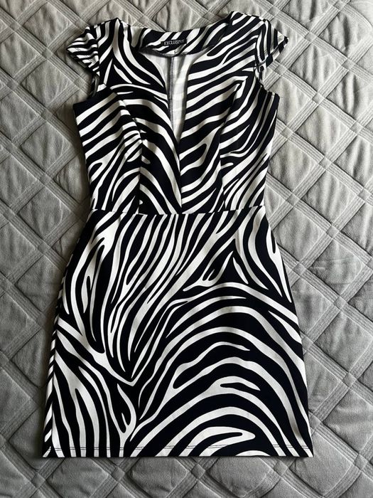 Вечірня сукня зебра
