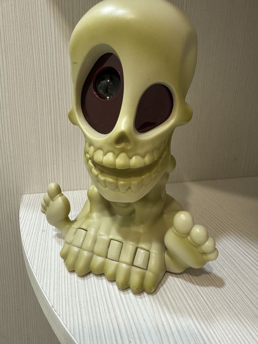 джоні черепок, Інтерактивна електронна іграшка