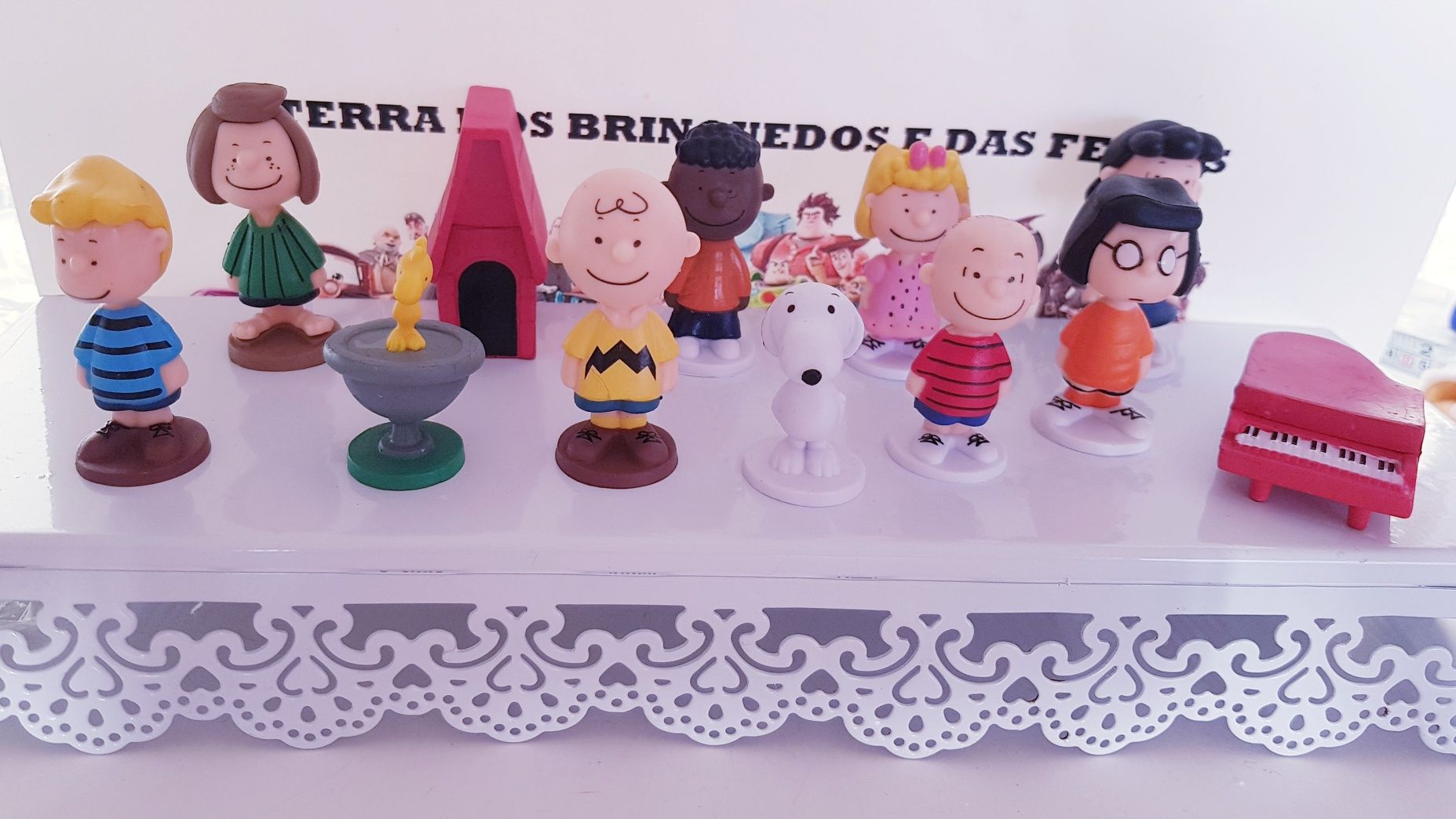 12 pcs Snoopy (Portes Incluídos)