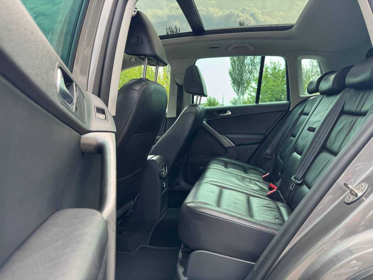 Volkswagen Tiguan 2008 Фольцваген Тигуан автомат панорама