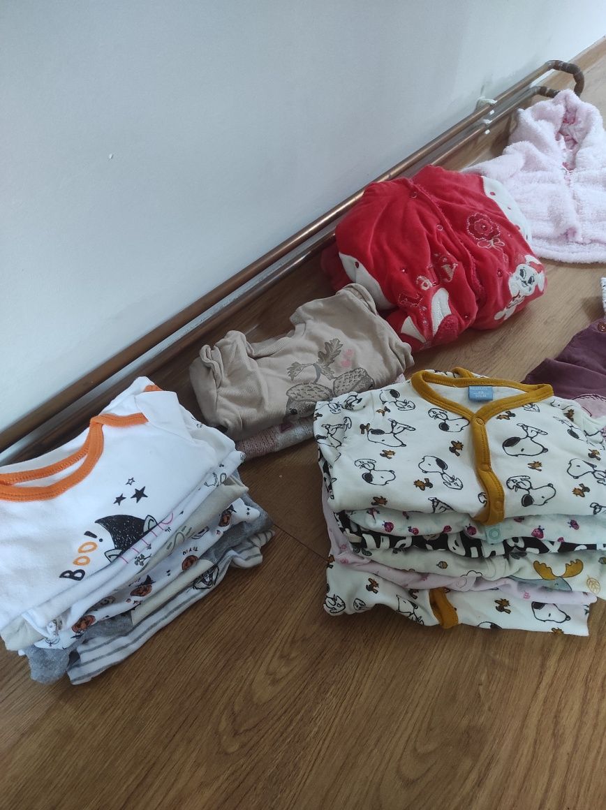 Paka ciuszków dla dziewczynki 68 jesień