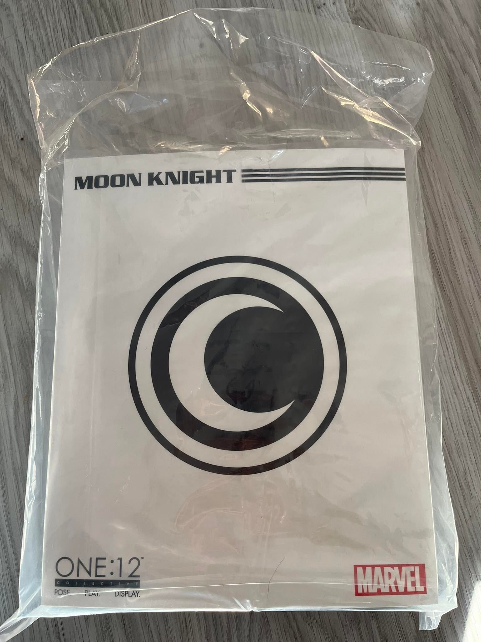 Figurka Marvel 1/12 Moon Knight  MEZCO TOYZ