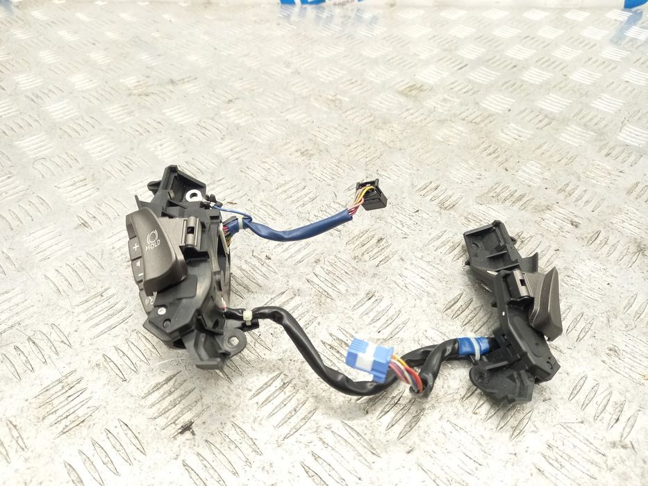 Блок кнопок руля 8424050150 для Lexus LS 4 UCF40 2007-2017