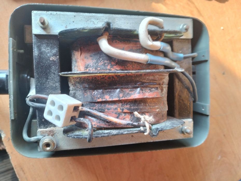 Generator Prądu FaninaPRZEMYSŁ 1974 24W zachowanie oryginał że