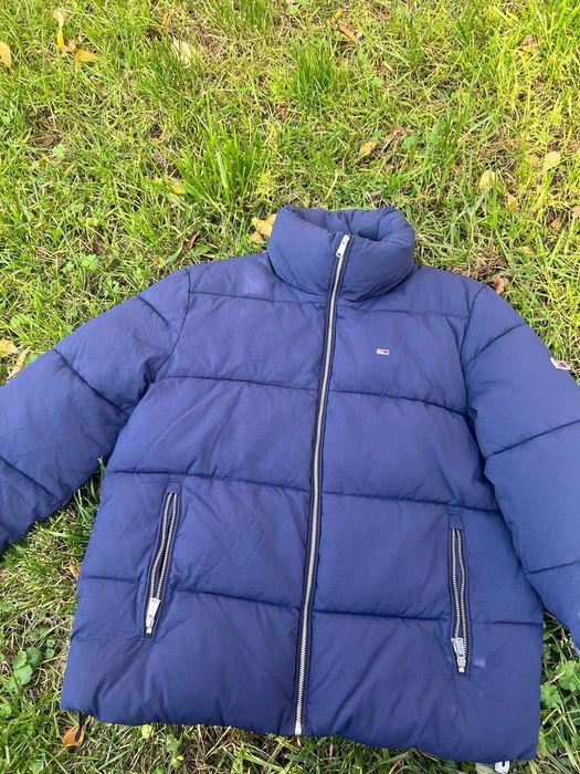 Куртка-пуховик темно-синього кольру на блискавці дві кишені на блискав
