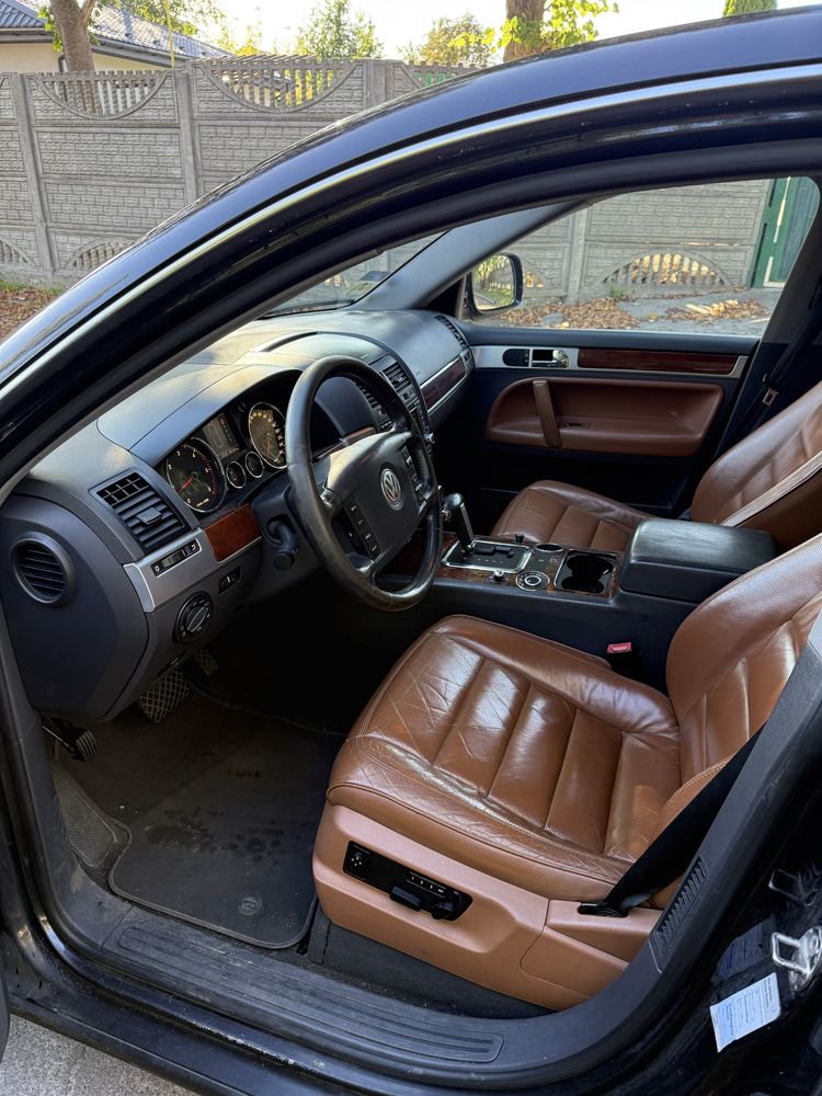 Touareg 2.5 дизель АКПП 4*4 2006 год