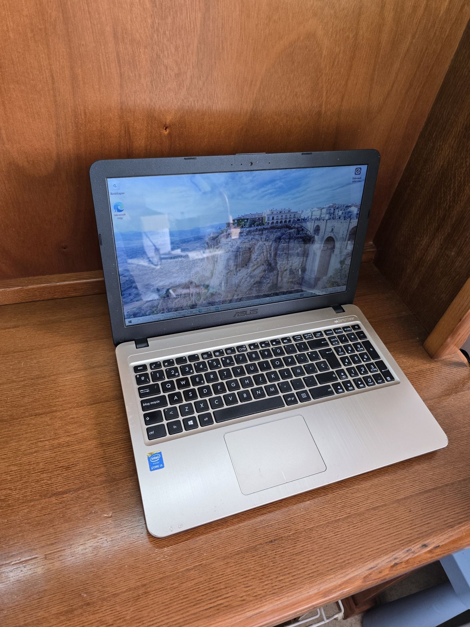 Portatil ASUS com SSD