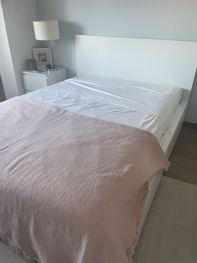 Cama ikea malm com 4 gavetoes