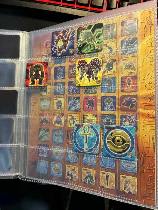 Staks Yu-Gi-Oh! e Digimon