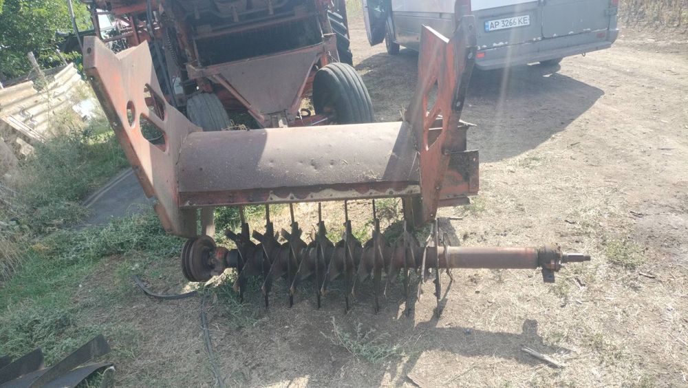 Продам різку на комбайн нива