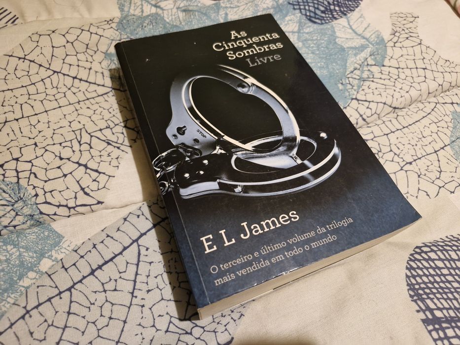 Livro - As cinquenta sombras Livre