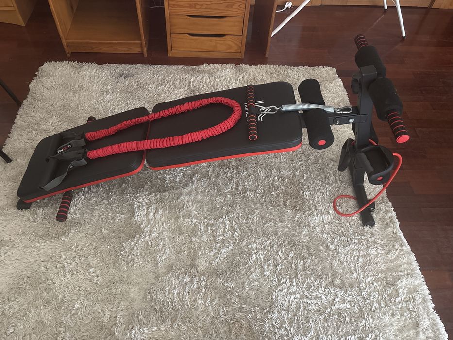 Banco musculação e fita elástica