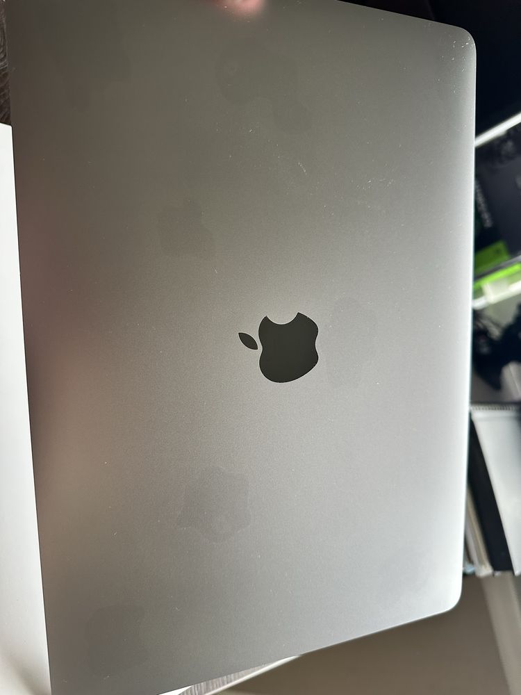Macbook Air 2020 i3