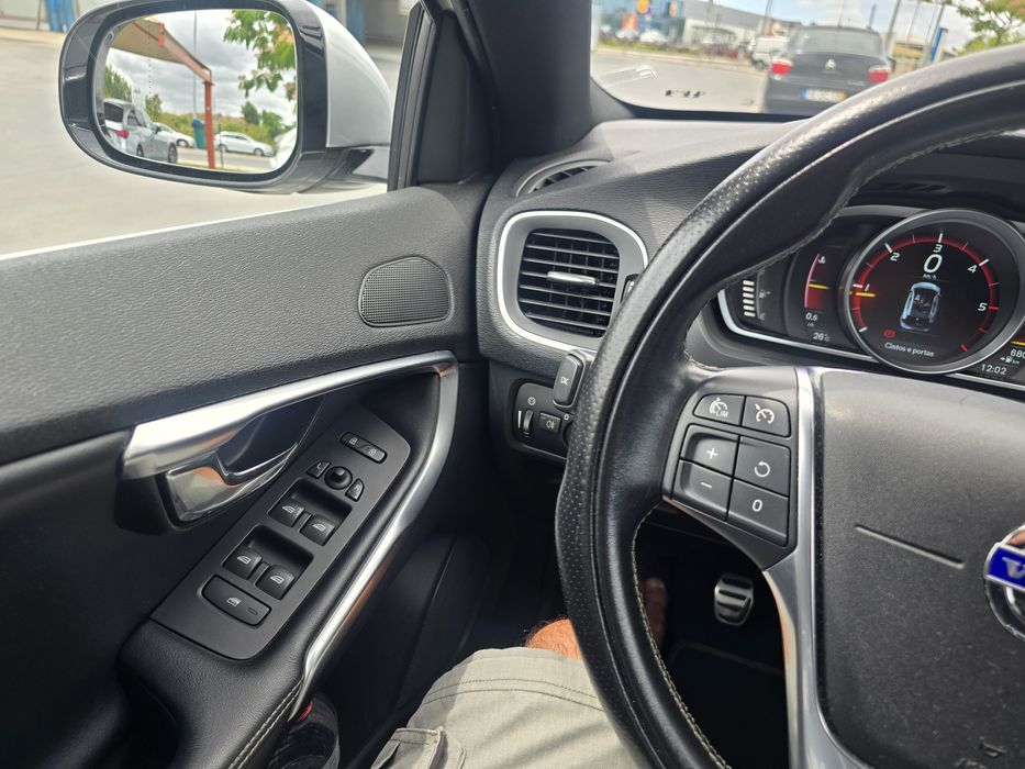 Volvo V40 D4 R-design 190cv