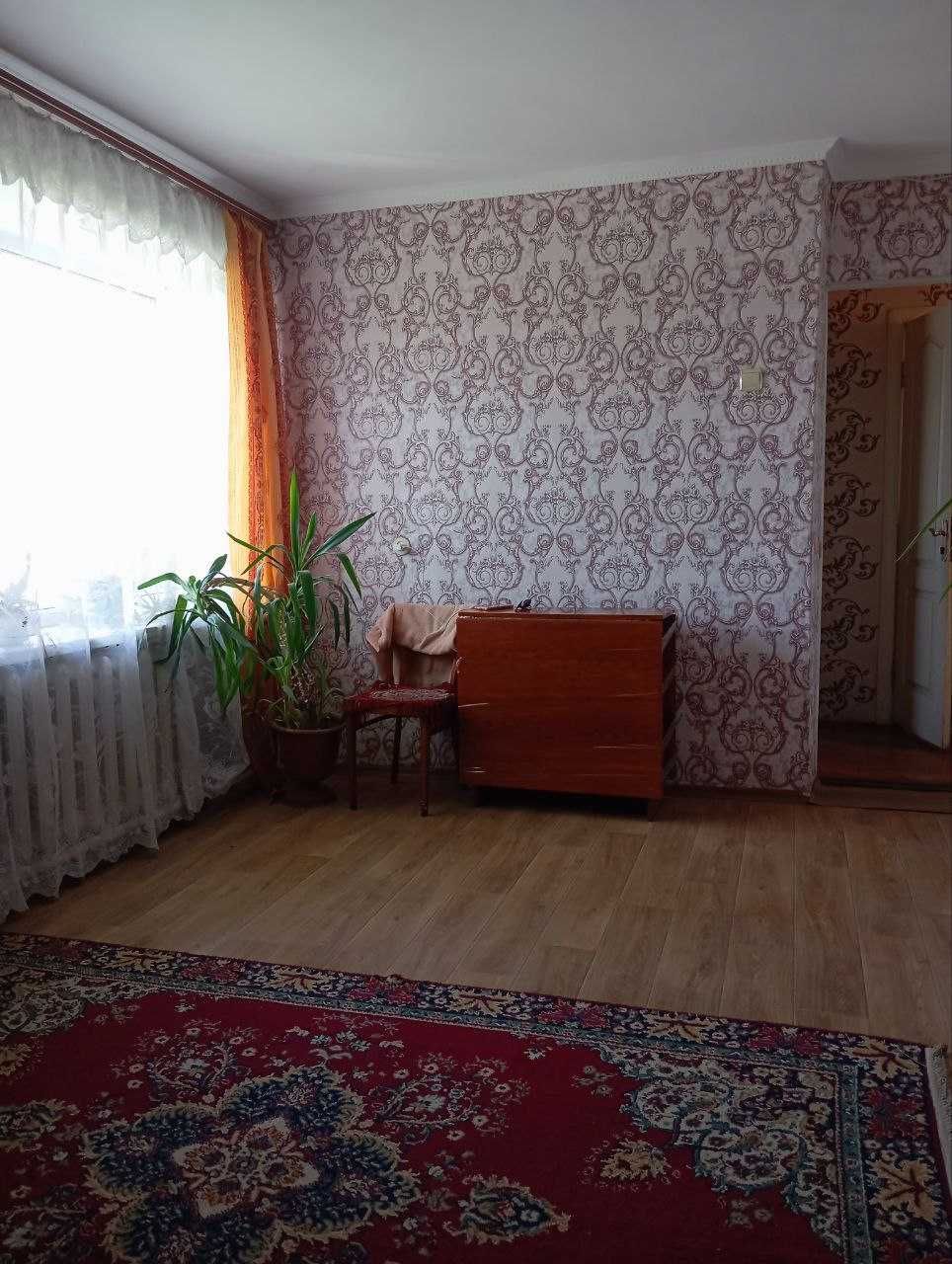 Продам 2 комнатную кв-ру с ремонтом и АГВ на Паустовского !