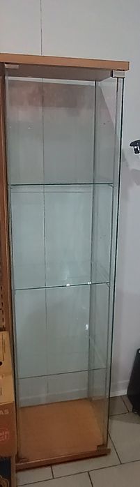 Sprzedam gablotę sklepową