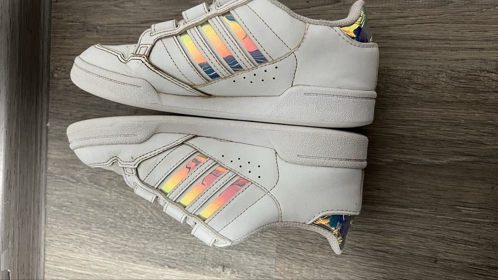 Кросівки адідас adidas кросовки дитячі кросівки 33