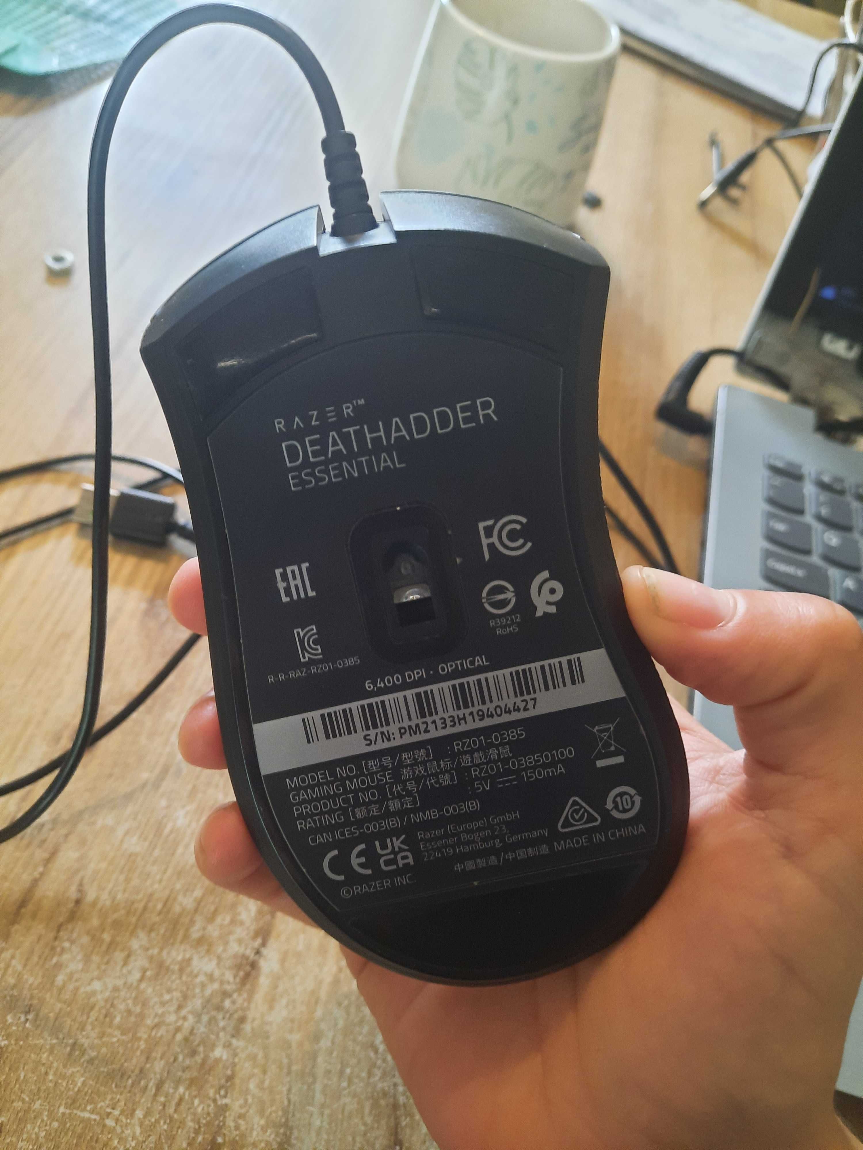 Myszka razer deathadder essential