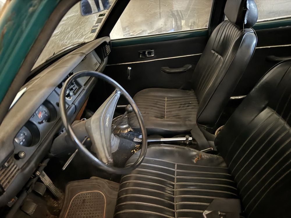 Toyota Corola EK20 Deluxe - para restauro