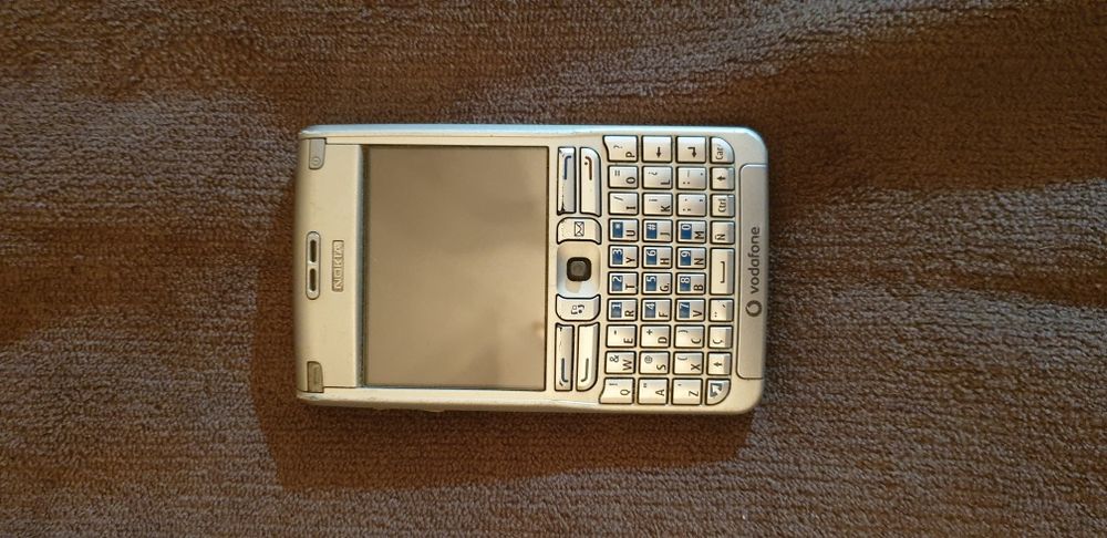 Nokia E61 prateado