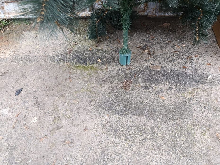 Штучна ялинка 150 см, пишна та в чудовому стані