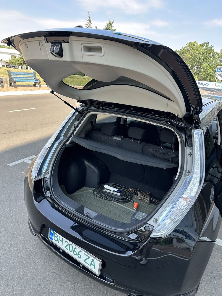 Свій Nissan Leaf 2015