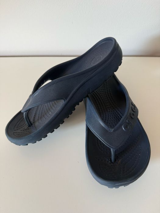 Crocs klapki japonki J2 (33–34) – granatowe