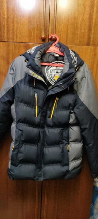 Зимова куртка  чоловіча