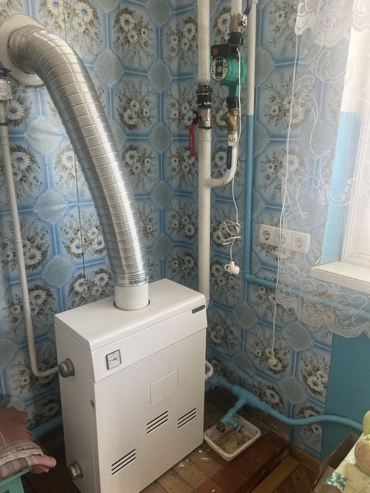 Продам ДОБРОТНИЙ будинок с. Садки  (  3 км  від  м. Кременчук)