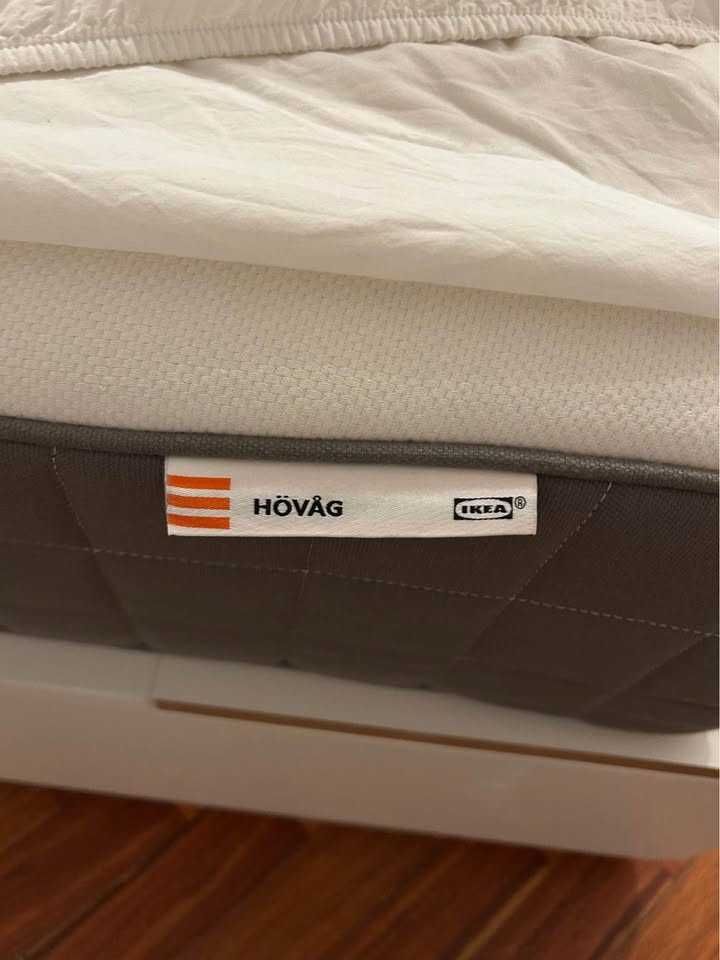 Cama de Casal e Colchão