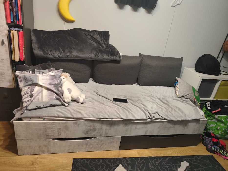 Zestaw mebli młodzieżowych