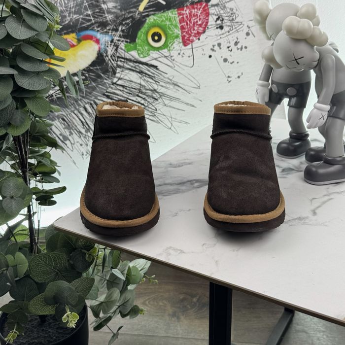 Кросівки UGG Ultramini 40 розмір E989