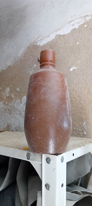 Garrafa de genebra antiga